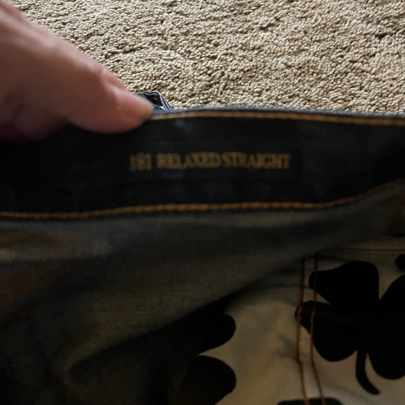 Mens Lucky brand jeans.  Size 38x30 - Picture 6 of 8